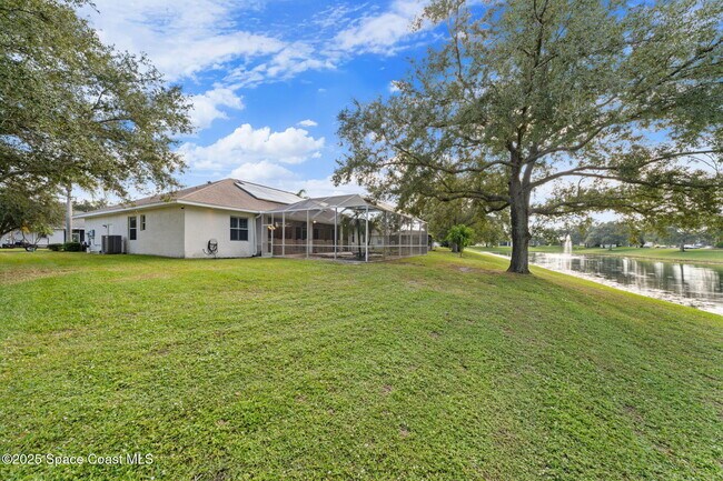 Building Photo - 949 SE Gardenbrook Ct