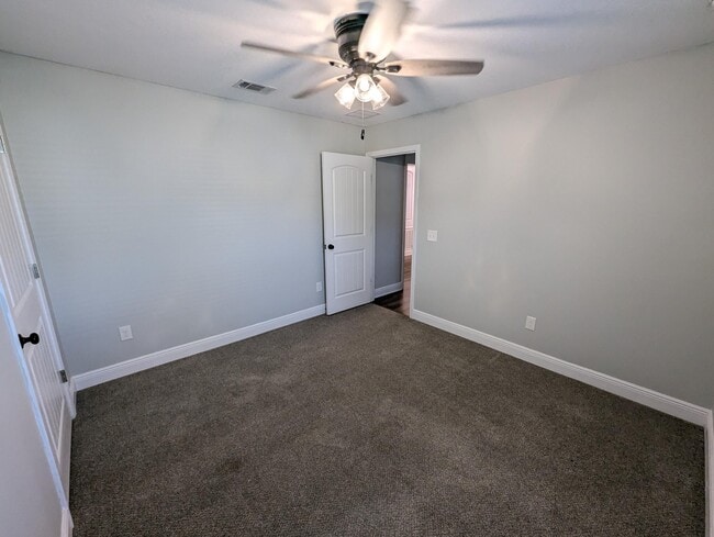 Building Photo - 9044 Quail Roost Dr