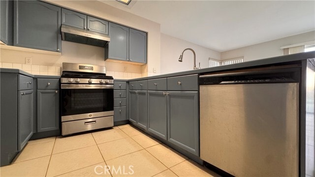 Building Photo - 815 Alpine Dr