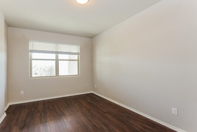 Building Photo - 25444 W Darrel Dr