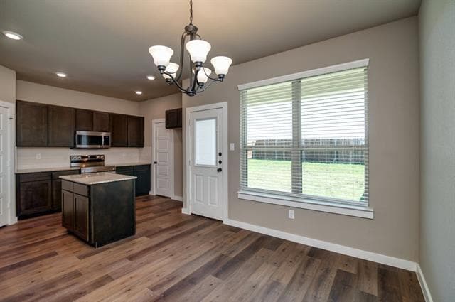 Building Photo - 720 Harvest Moon Dr