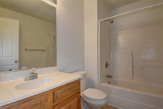 Building Photo - 3924 Filbert Way