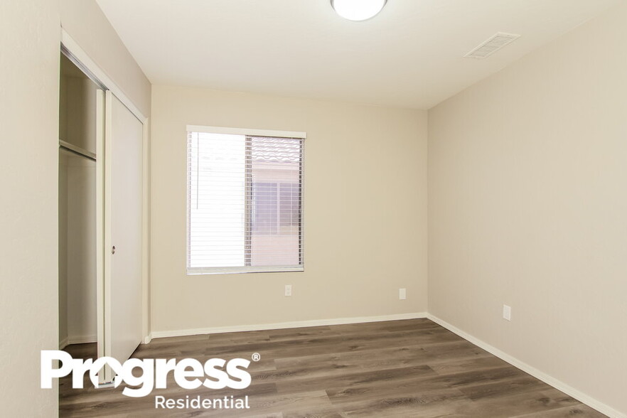 Building Photo - 741 E Monona Dr