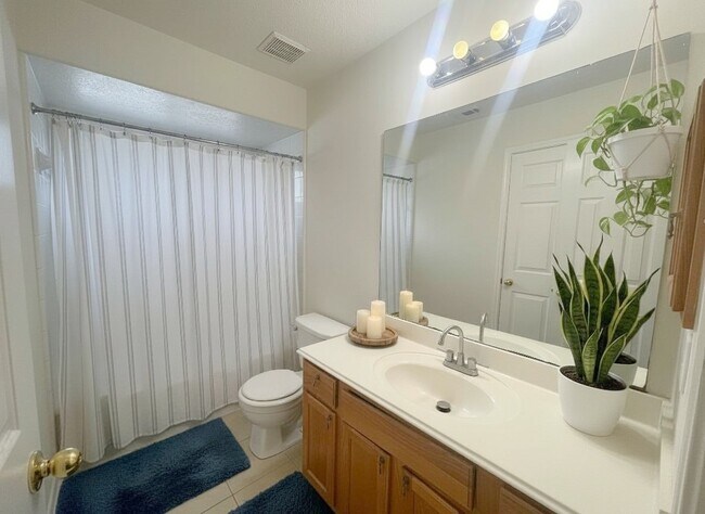 Building Photo - 18807 Harbor Key Cir