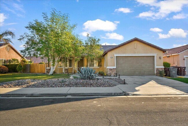 Primary Photo - 47450 Manteca Ct