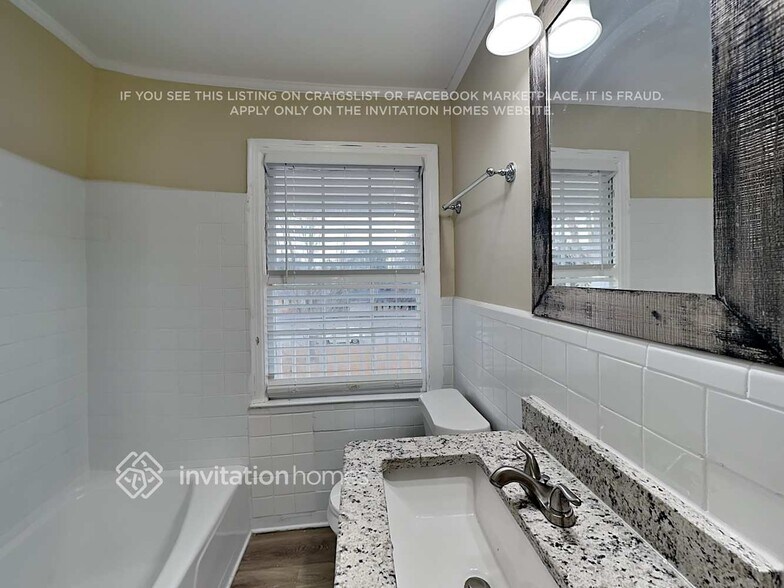 Building Photo - 8837 Elma St