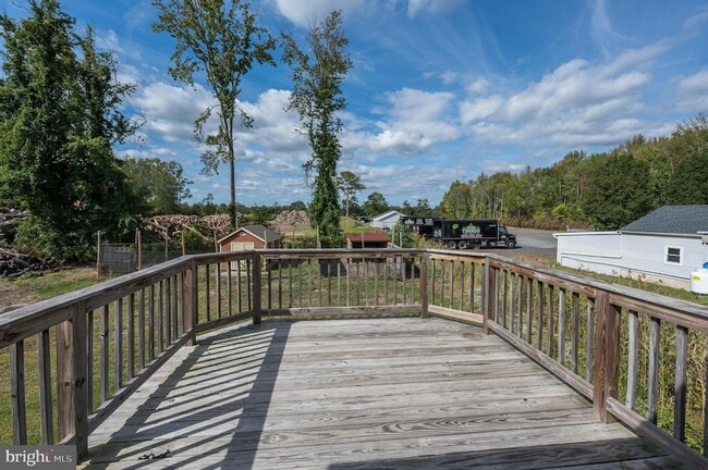 Building Photo - 1979 US-206