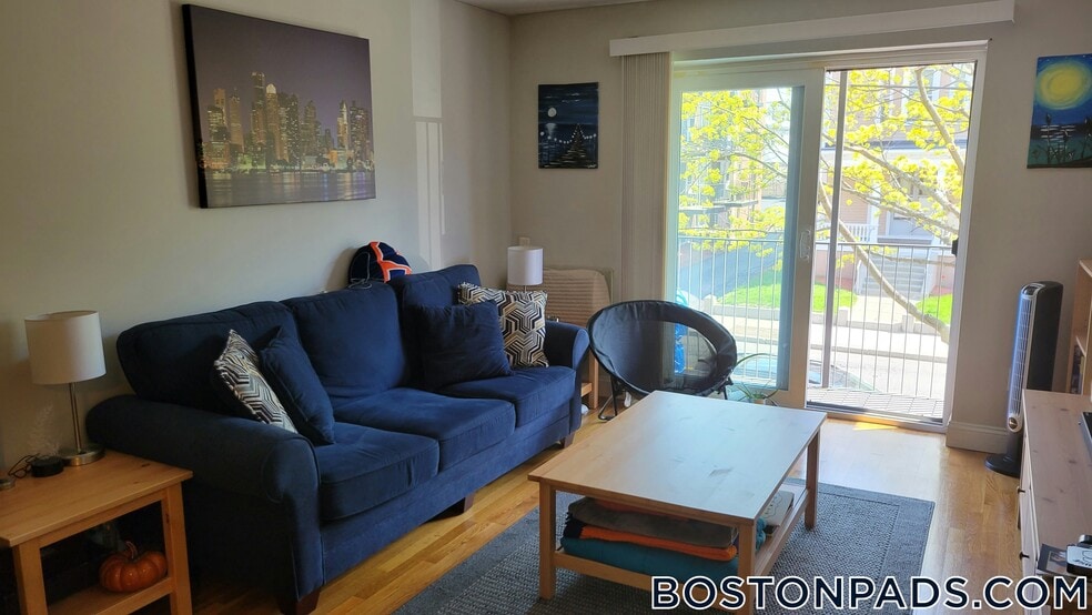 Building Photo - 134 Summer St