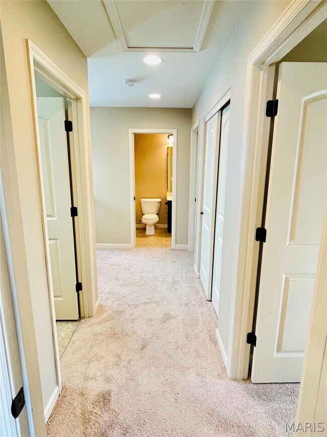 Building Photo - 1136 Welsh Dr