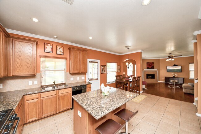 Building Photo - 8614 Riverbend Canyon Ln