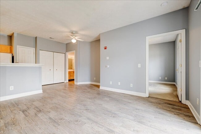 Building Photo - **Swimming Pool*****1 Bed 1 Bath******Cross Pointe Business Park*****LAKE VIEW AVAILABLE