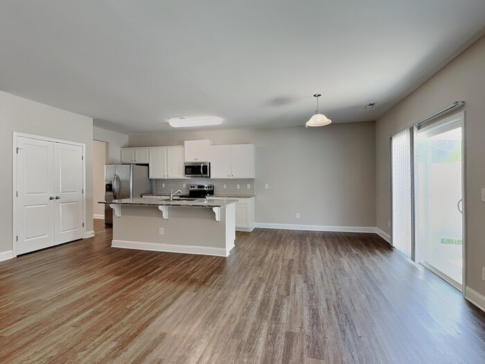 Building Photo - 3820 Sapphire Ridge Ct
