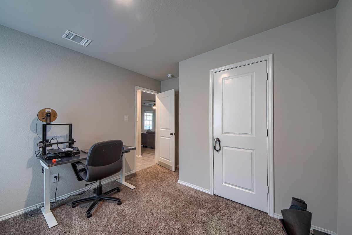 Building Photo - 14014 Homestead