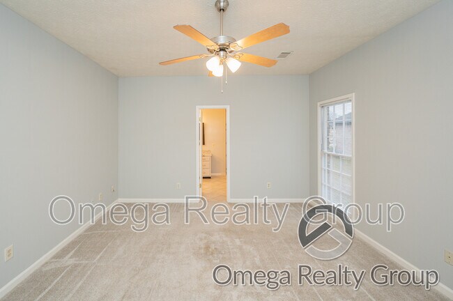 Building Photo - 6928 Cherry Creek Dr