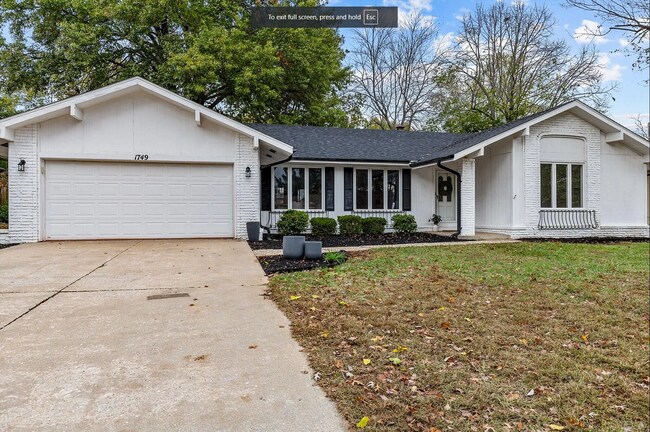 Building Photo - Welcome to your dream home! 4 bedroom 3 ba...
