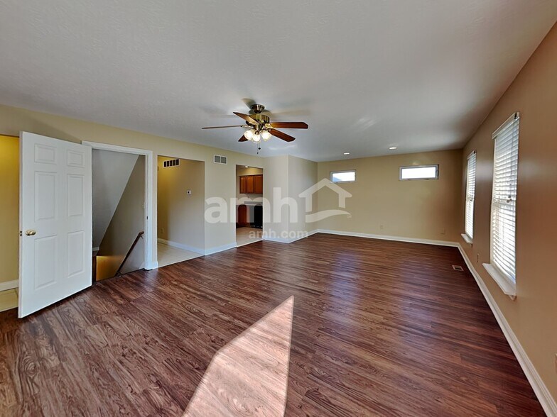 Building Photo - 1073 Ivoryhill Dr