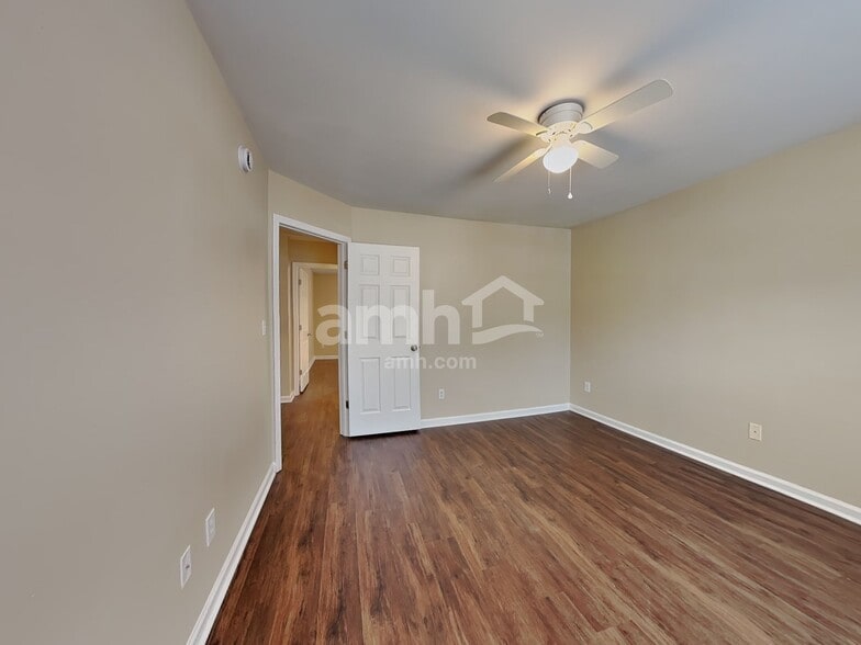 Building Photo - 228 Pearson Pl