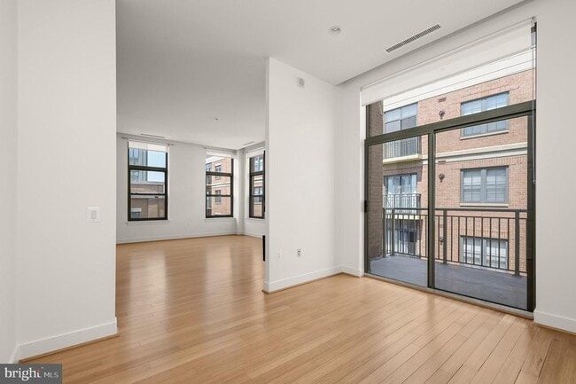 Building Photo - 2425 L St NW