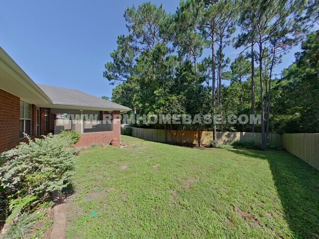 Building Photo - Beautiful Home with New Appliances in Quie...