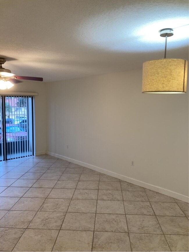 Building Photo - 3015 Kirkland Rd NE