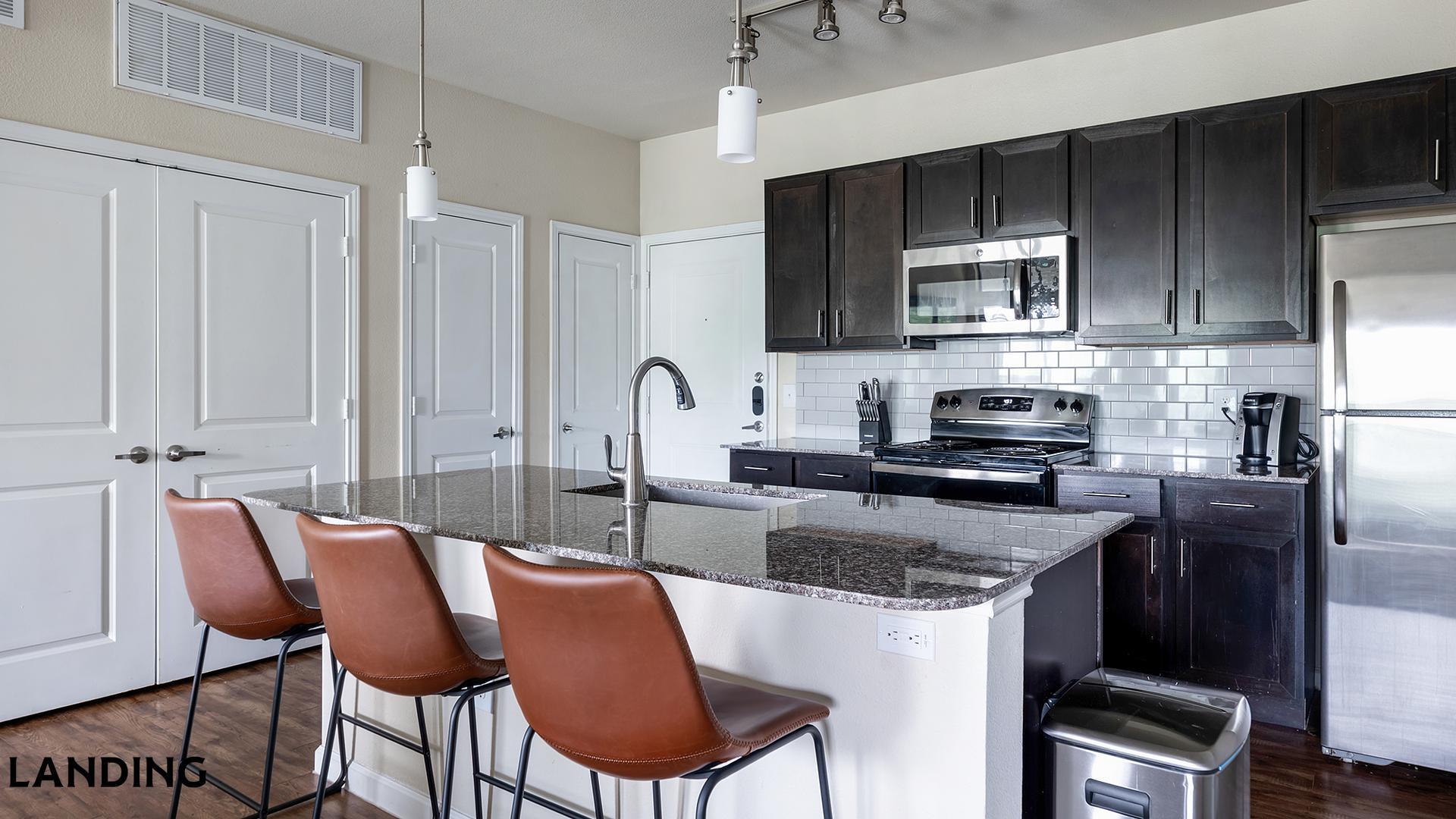 Building Photo - 715 W Slaughter Ln