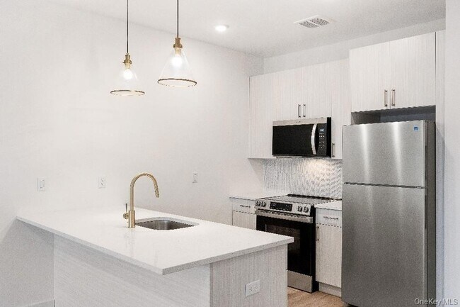 Building Photo - 306 Bluestone Ct