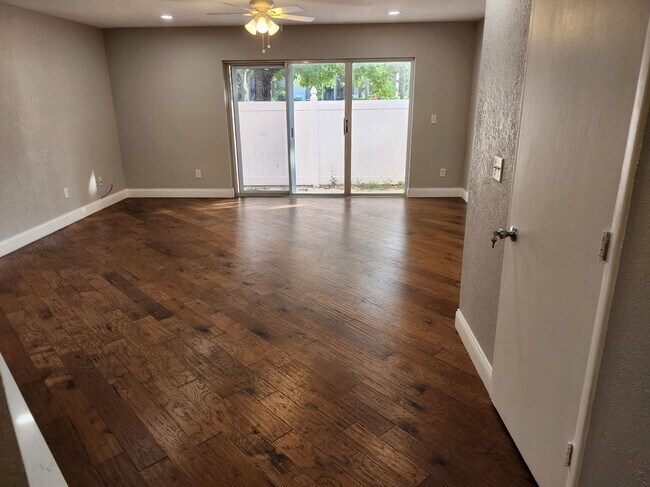 Building Photo - 4815 Walden Cir