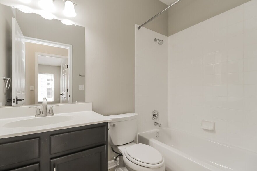 Building Photo - 10139 Rivers Trail Dr
