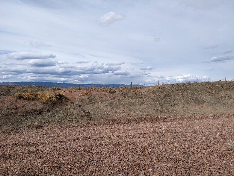 Building Photo - 651 S Union St