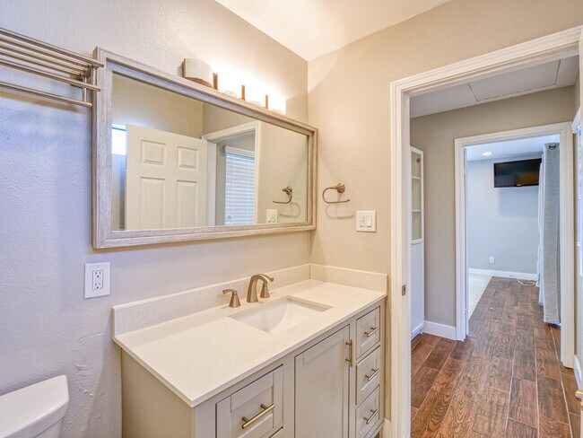 Building Photo - 603 Foxhaven Plz