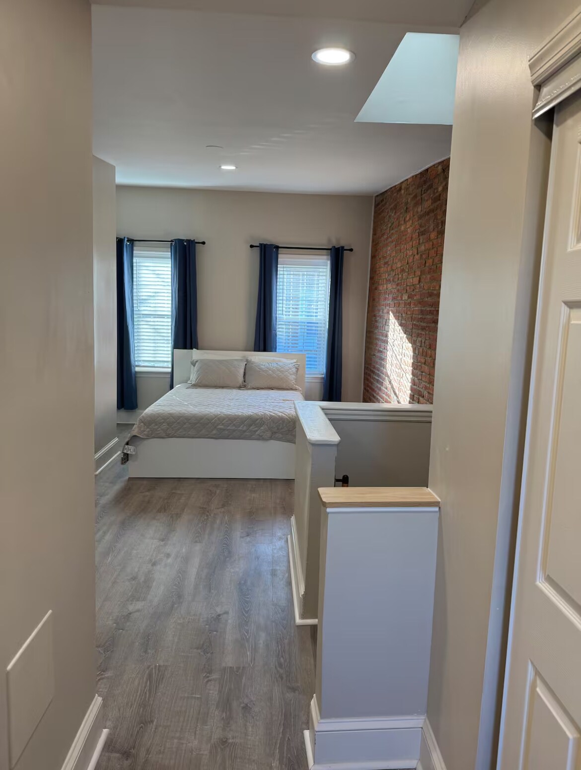 Building Photo - 417 Scott St