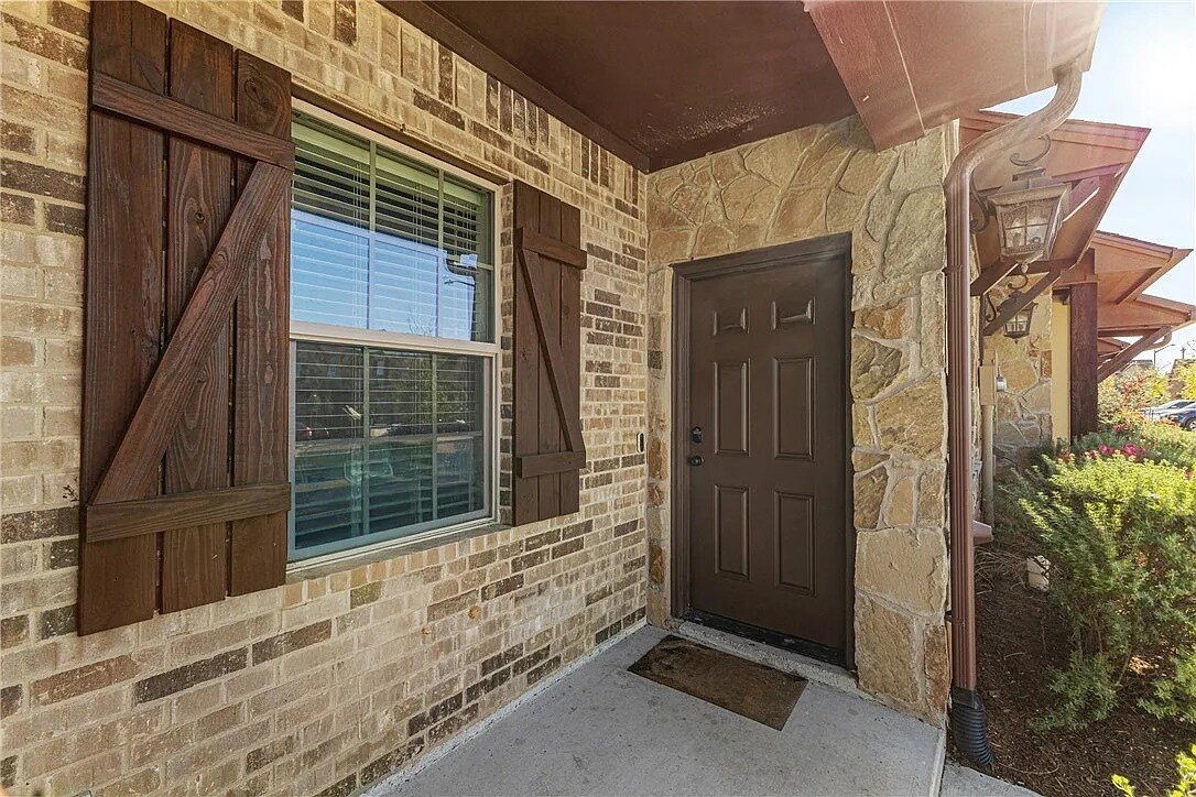 Building Photo - 3013 Marvel Ct