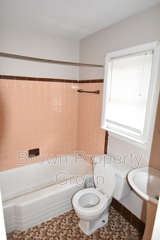 Building Photo - 1748 Wayne Ln