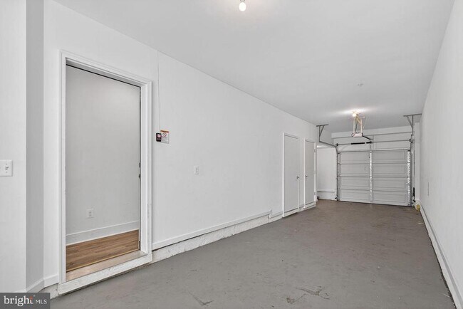 Building Photo - 7348 Blade Dr