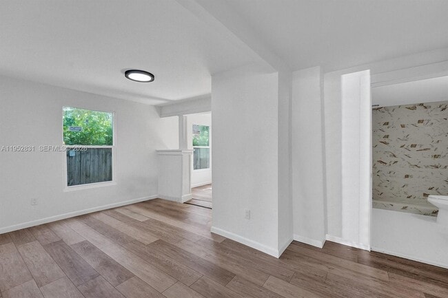 Building Photo - 310 N Ocean Breeze