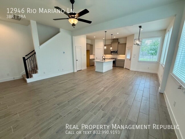 Building Photo - 12946 Rio Mariano Ln