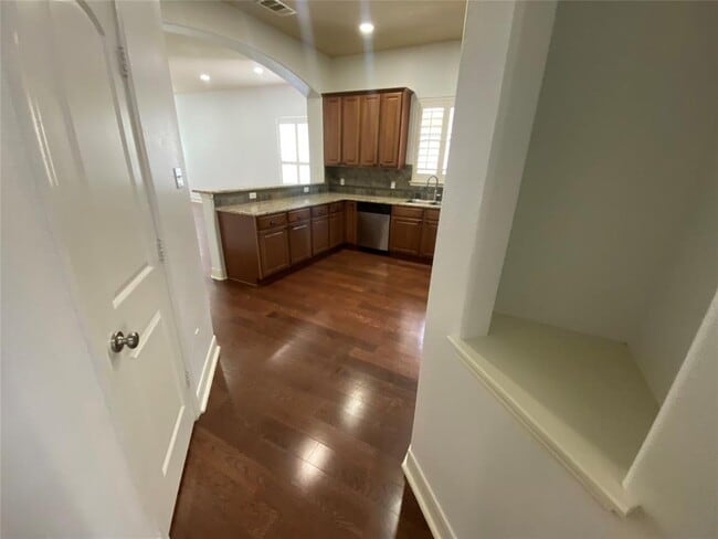 Building Photo - 2210 Onion Creek Pkwy