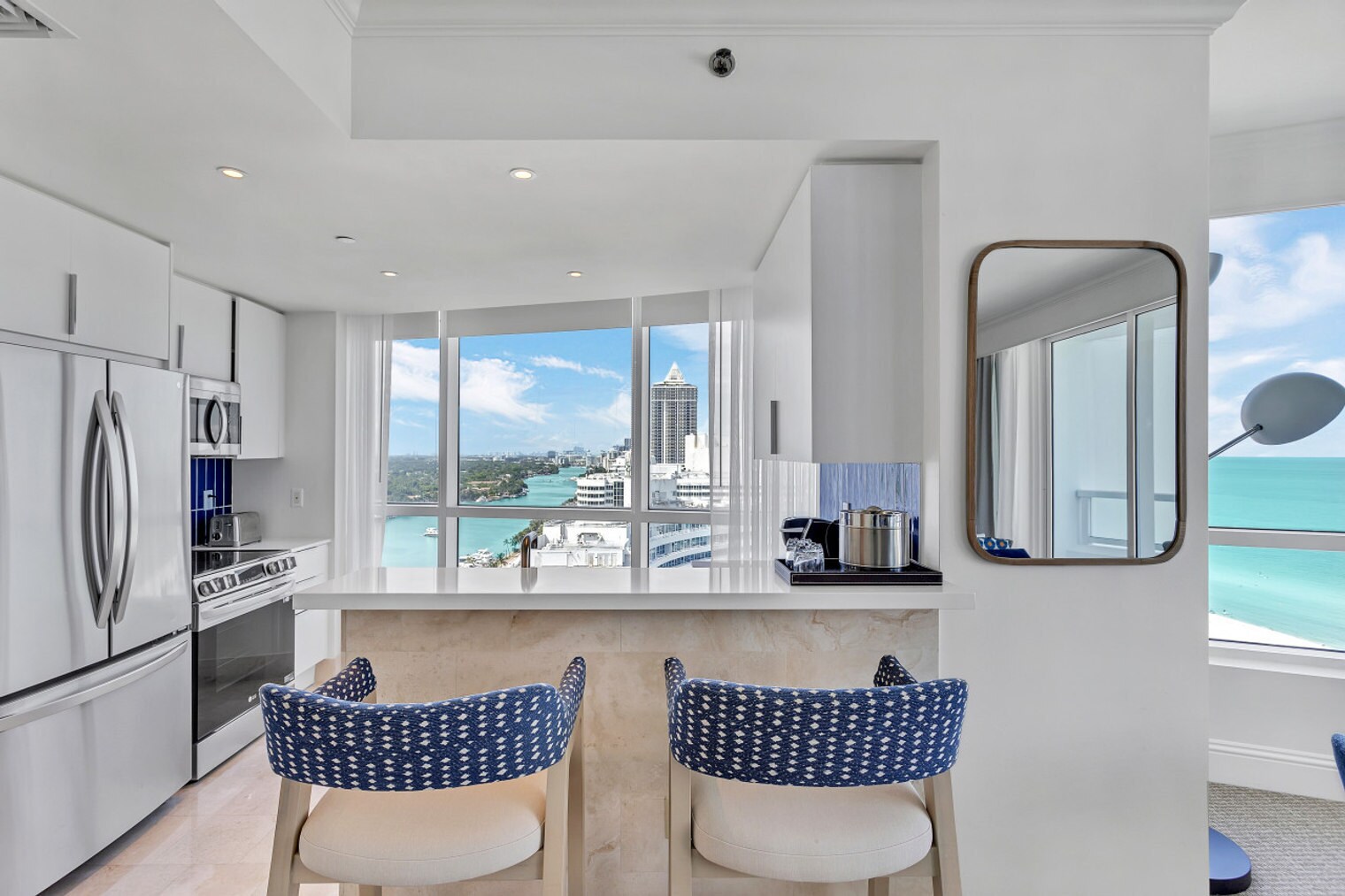 Building Photo - 4401 Collins Ave