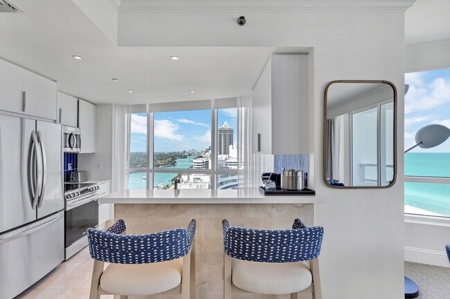 Building Photo - 4401 Collins Ave
