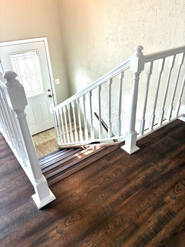 Building Photo - 3Bed/2Bath, House, Cozy Feel!