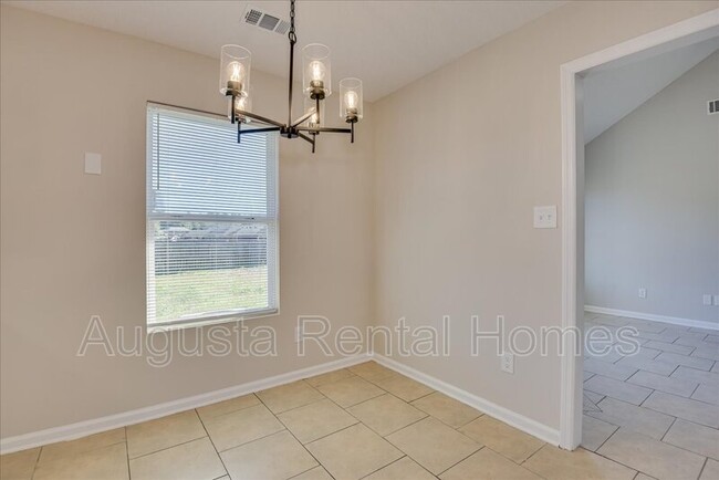 Building Photo - 4851 Jasmine Way