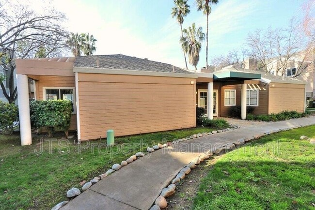 Building Photo - 1019 Dornajo Way