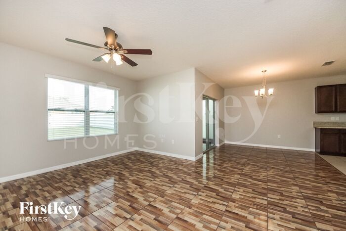 Building Photo - 1425 Tawny Ridge Rd