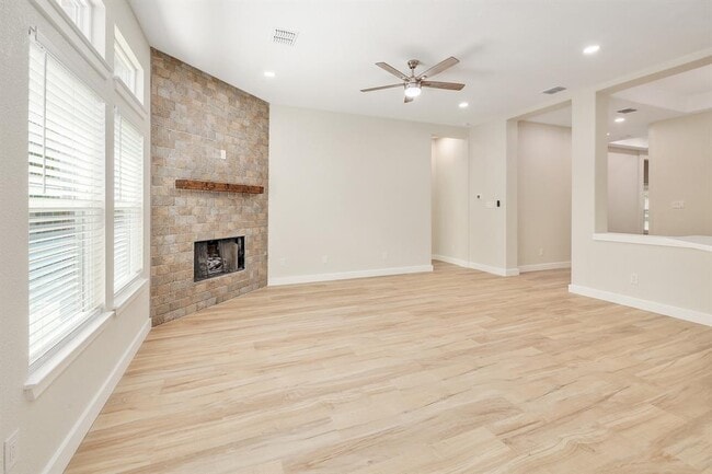 Building Photo - 19509 Brue St