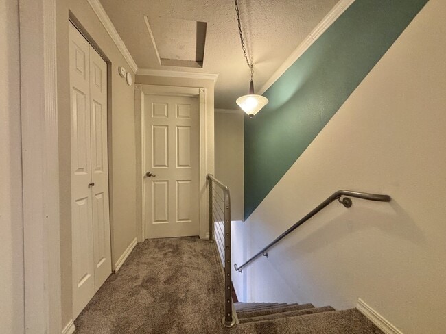 Building Photo - 2111 N Houk Rd