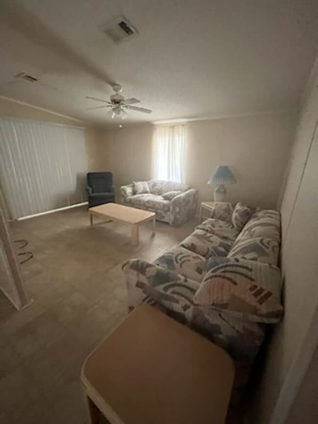 Building Photo - 55 + Davenport Golf Community!!!