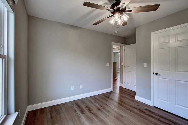 Building Photo - 520 Catalina Ct