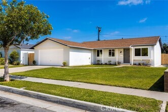 Building Photo - 15432 Stanford Ln