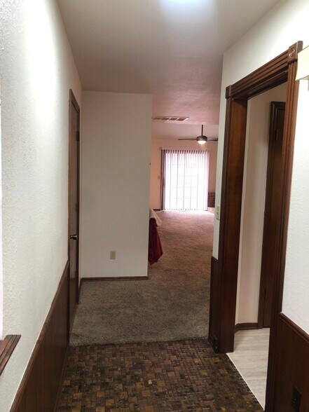 Building Photo - 9137 Knottingham