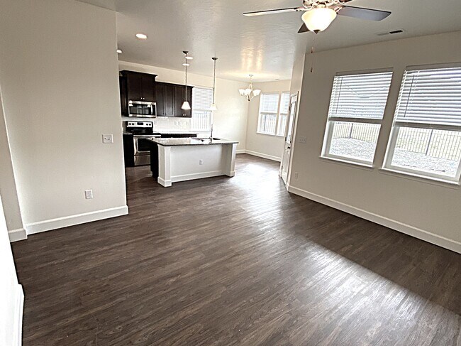 Building Photo - 309 E Sicily Dr